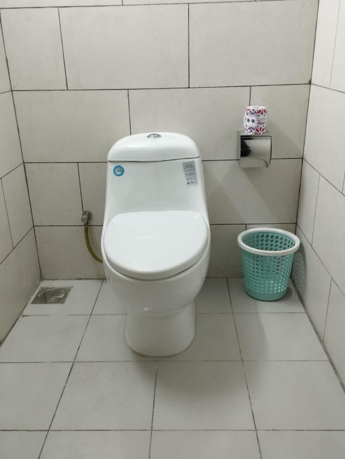 White Park Hotel & Suites Chittagong Bagian luar foto