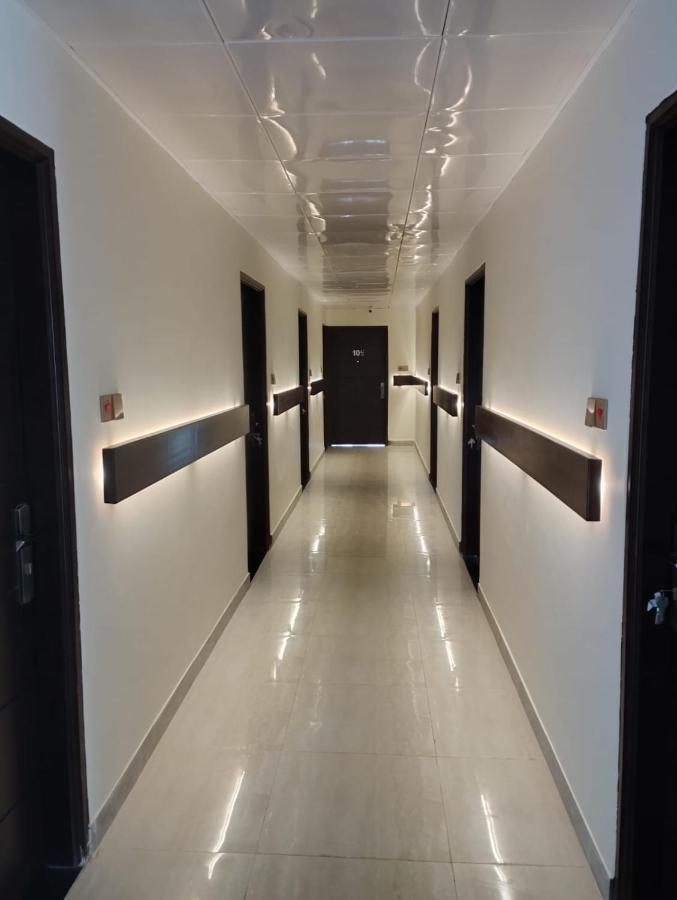 White Park Hotel & Suites Chittagong Bagian luar foto